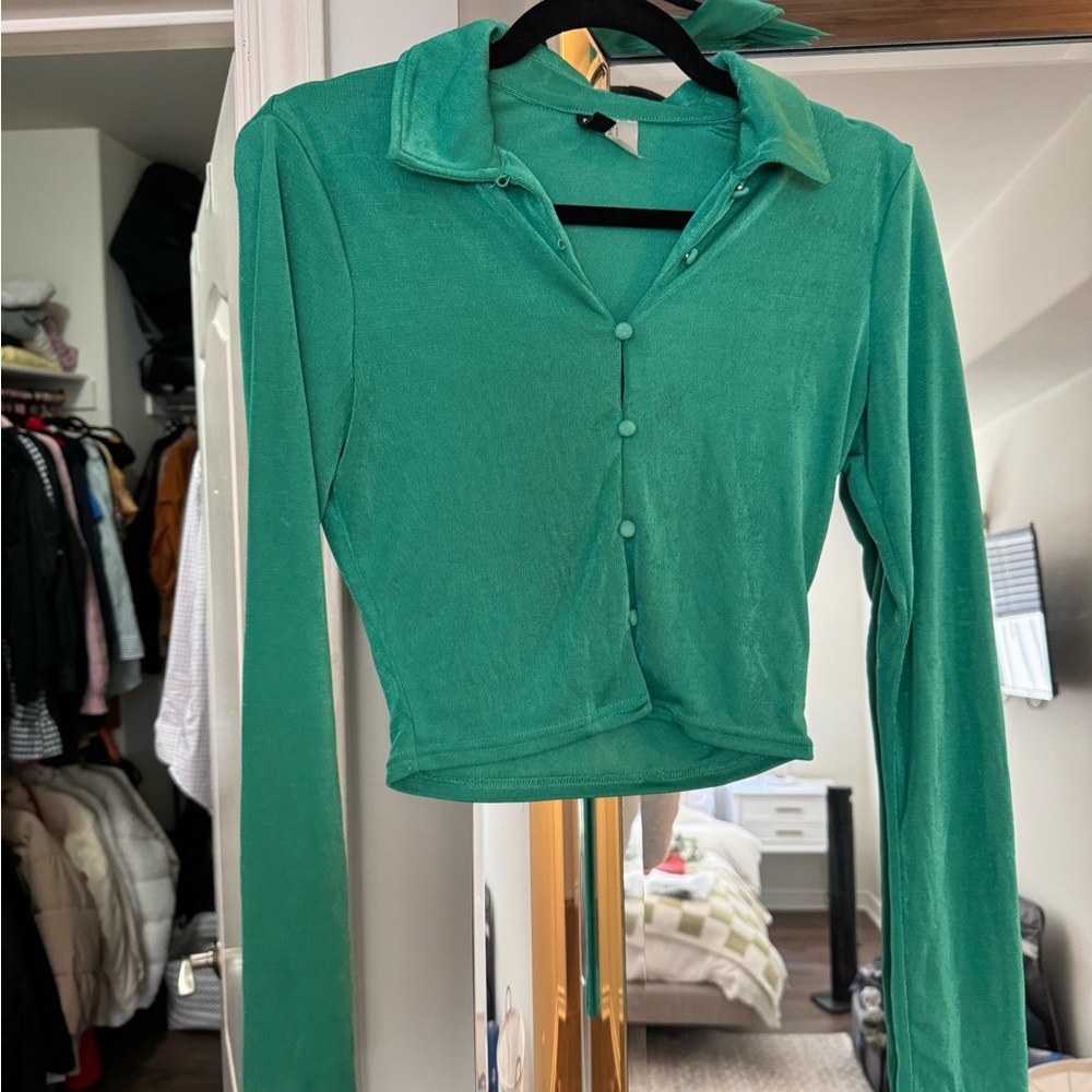 Green sateen long sleeve
